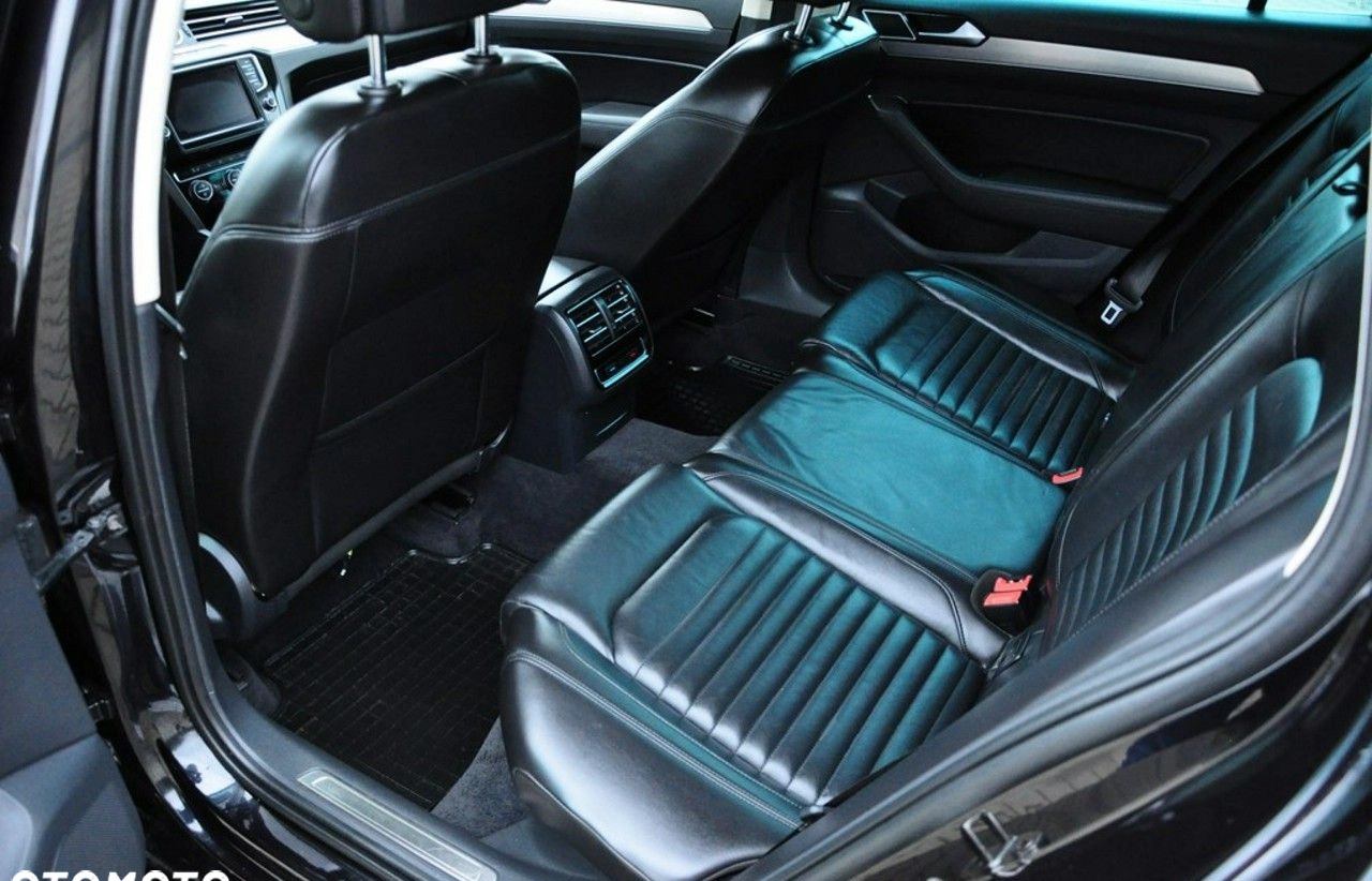 Volkswagen Passat cena 59900 przebieg: 269000, rok produkcji 2014 z Wojcieszów małe 781